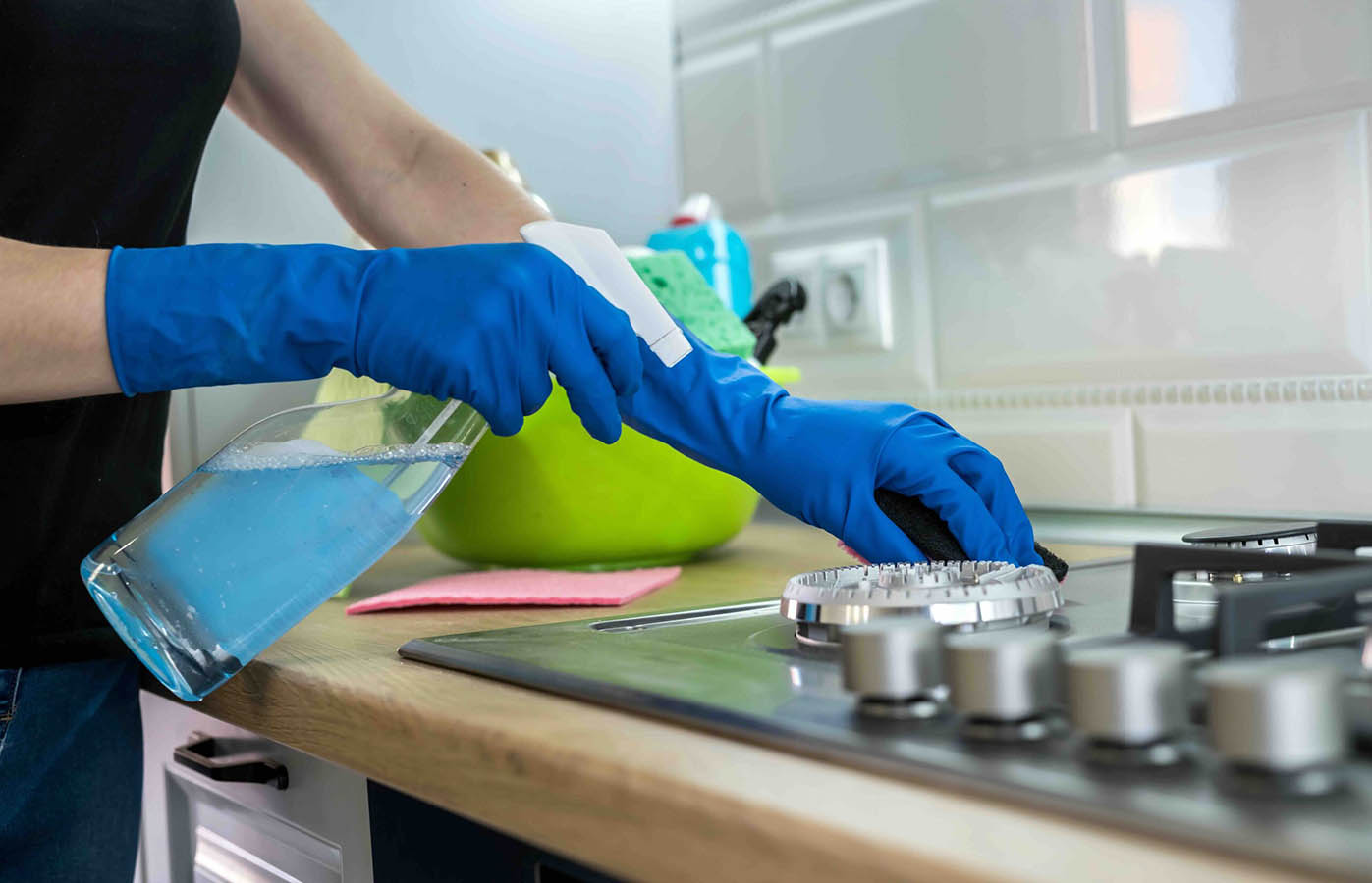 Cồn thực phẩm sát khuẩn bề mặt thiết bị: Giải pháp an toàn hiệu quả Cồn thực phẩm sát khuẩn bề mặt thiết bị: Giải pháp an toàn hiệu quả